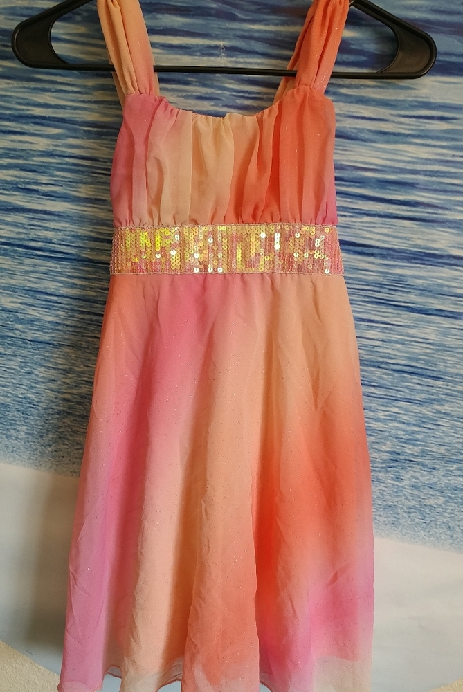 *Holiday Editions ligh pink sparkling dress size 10 B36-335